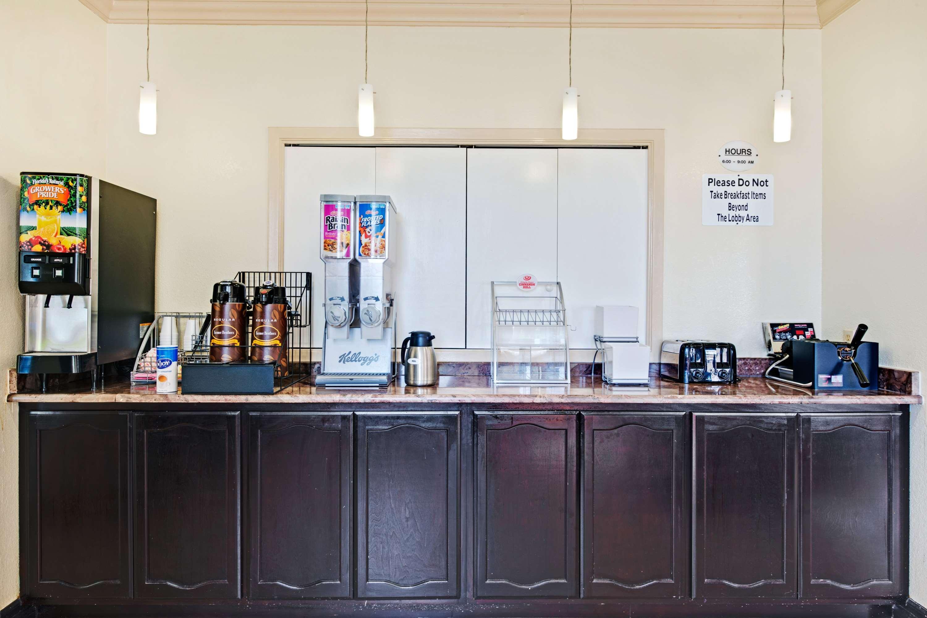 Surestay Plus By Best Western San Antonio Airport Eksteriør billede