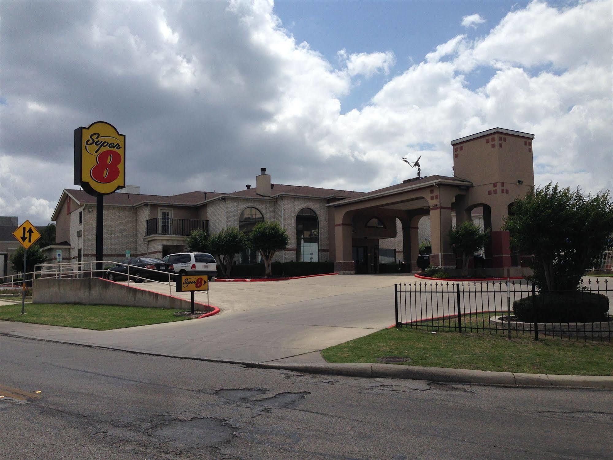 Surestay Plus By Best Western San Antonio Airport Eksteriør billede