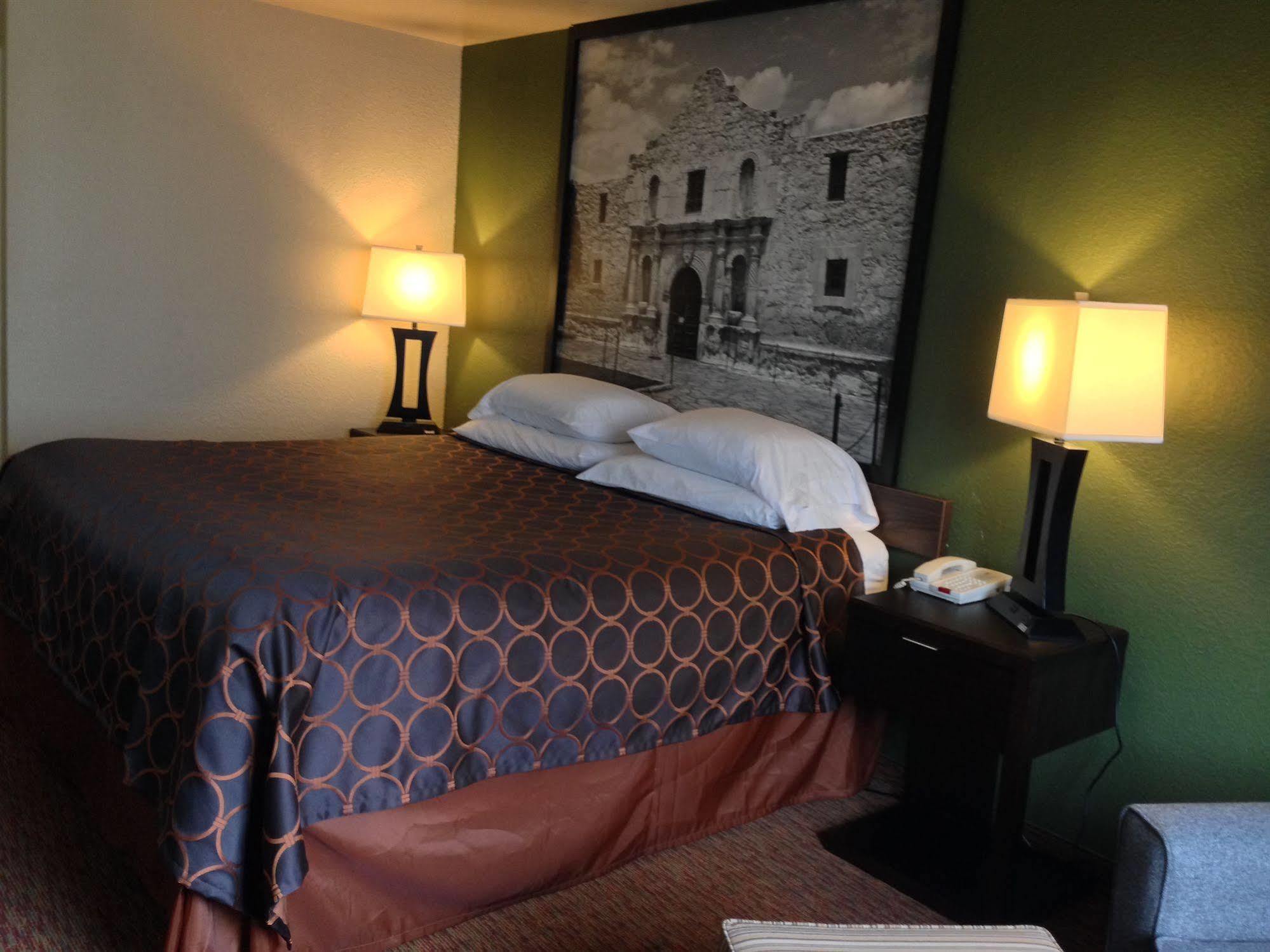 Surestay Plus By Best Western San Antonio Airport Eksteriør billede